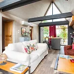 Hébergement de vacances Les Trigones Du Causse -maison Atypique Avec Piscine Privée