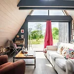 Les Trigones Du Causse -maison Atypique Avec Piscine Privée Hébergement de vacances *
