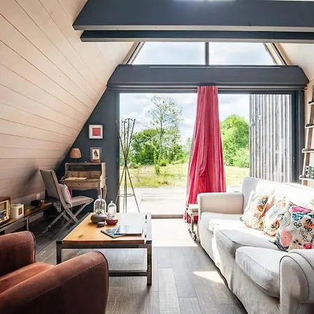 Les Trigones Du Causse -maison Atypique Avec Piscine Privee בית נופש *