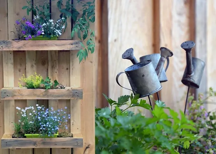 Holiday home Les Trigones Du Causse -maison Atypique Avec Piscine Privee *